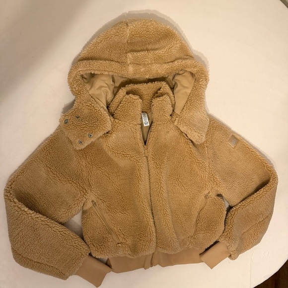 ALO Yoga Tan Teddy Jacket - Foxy Sherpa Jacket - Picture 3 of 7